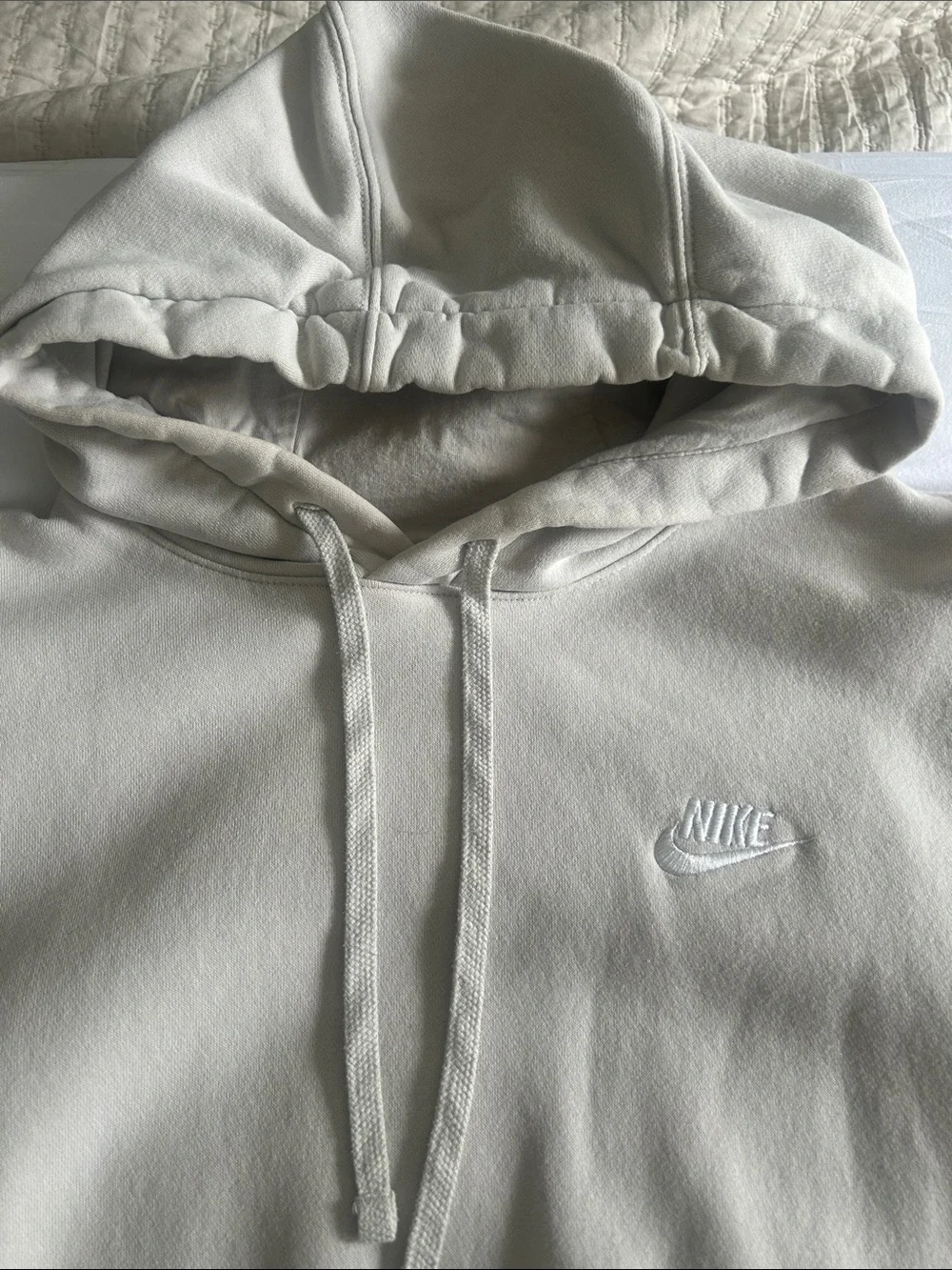Nike Men’s Cream Pullover Hoodie